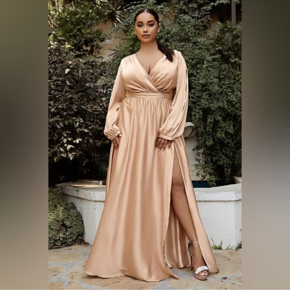 NWT Cinderella Divine Formal Long Sleeve Satin Dress size 14 Nude Champagne 7475